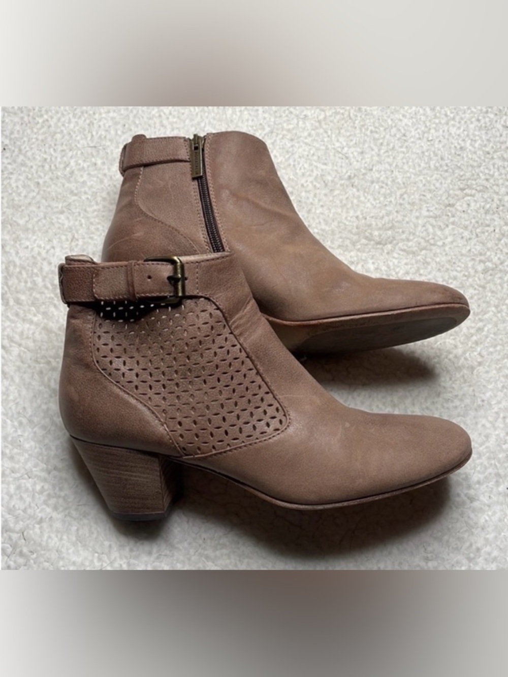 Aquatalia Bootie Ankle Boots Taupe Francie Leather Stacked Heel Size 8 1/2